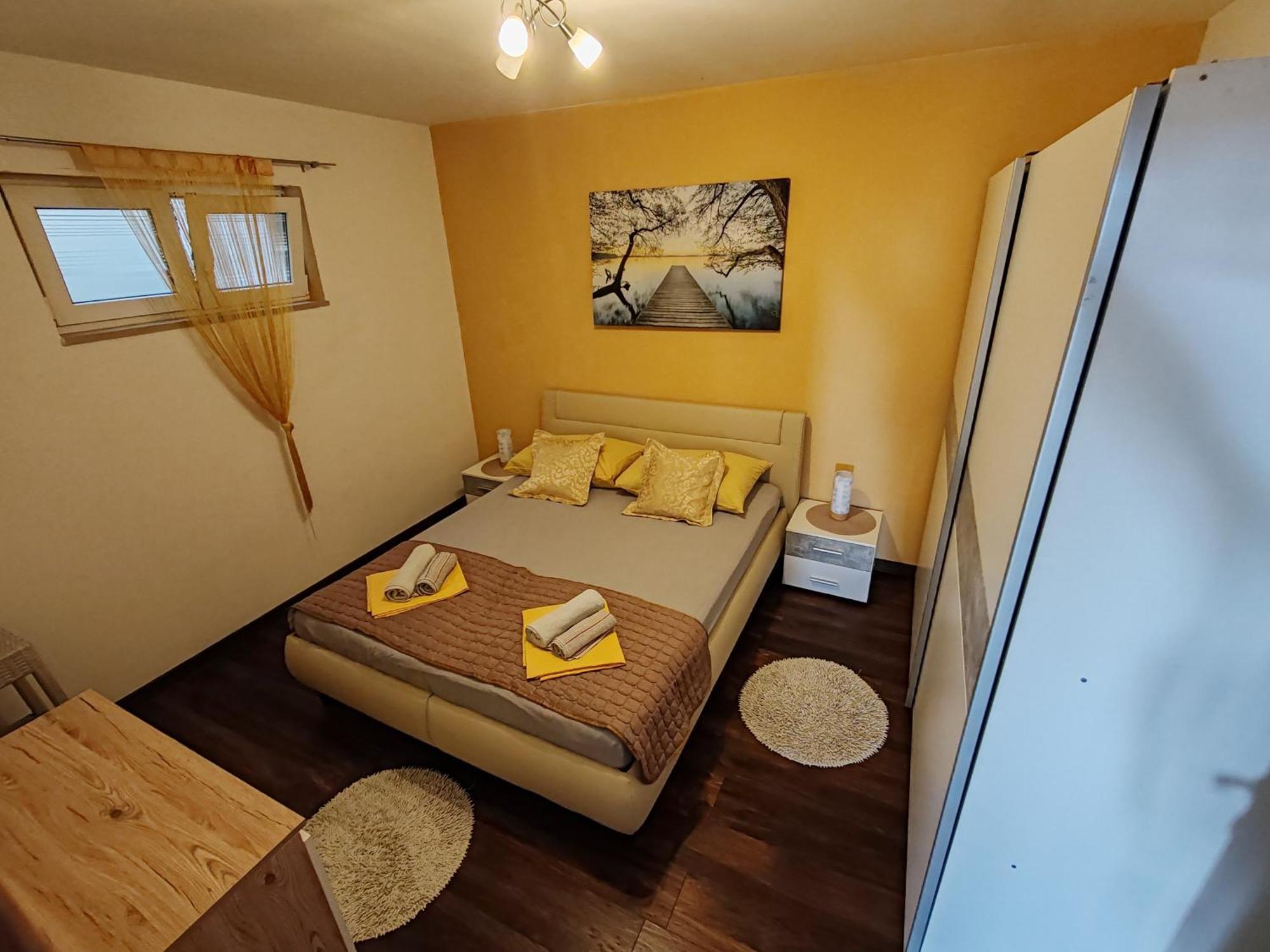 Apartment Apartman Dora Makarska