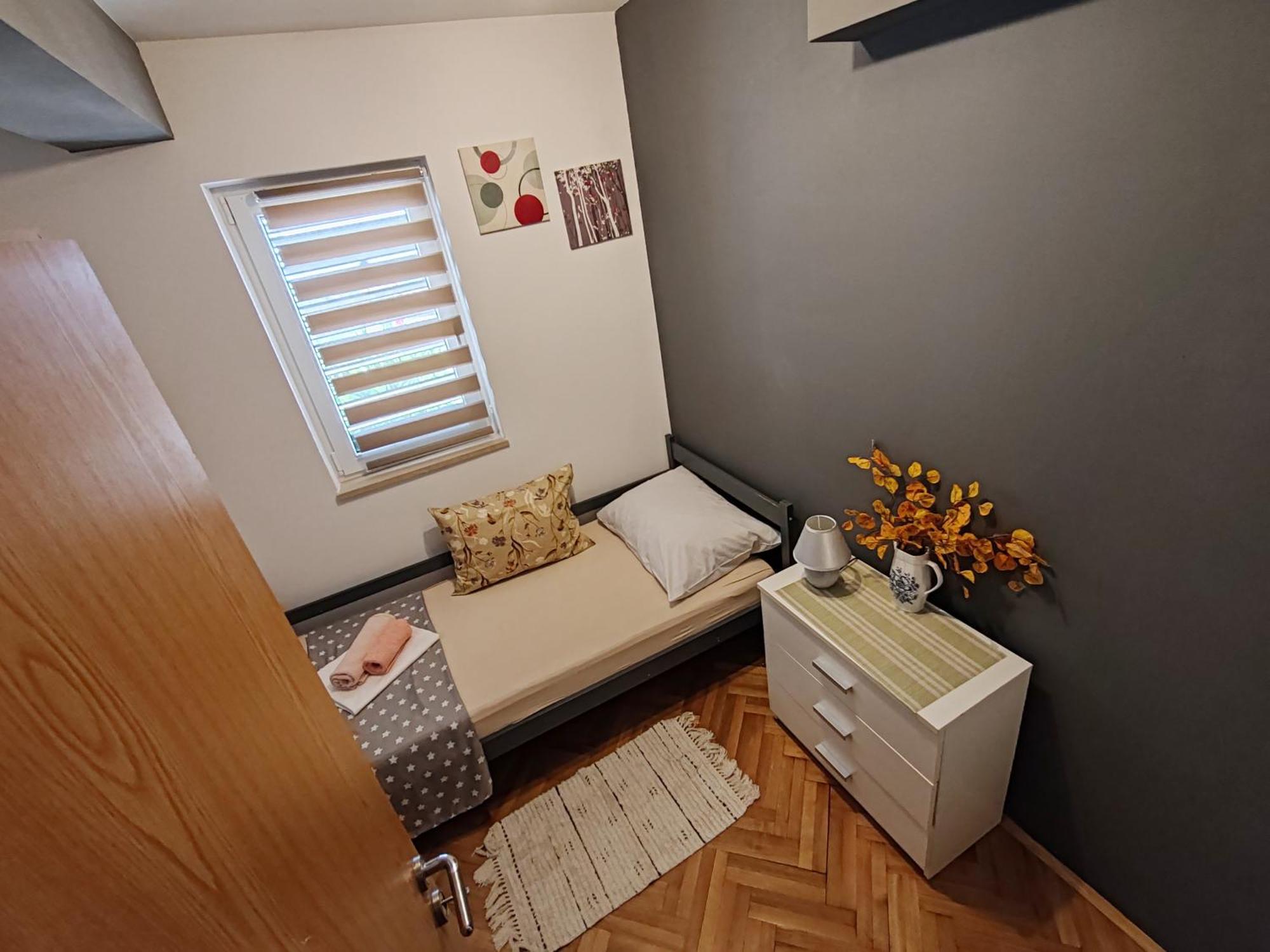 Apartment Apartman Dora Makarska